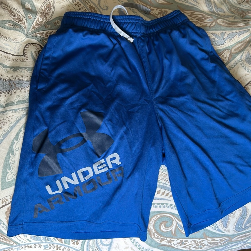 Blue under armor shorts boys medium